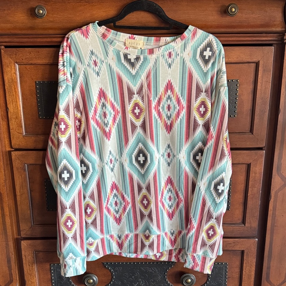 Avery Women's Geometric Lightweight Sweatshirt - Blue, Pink, White